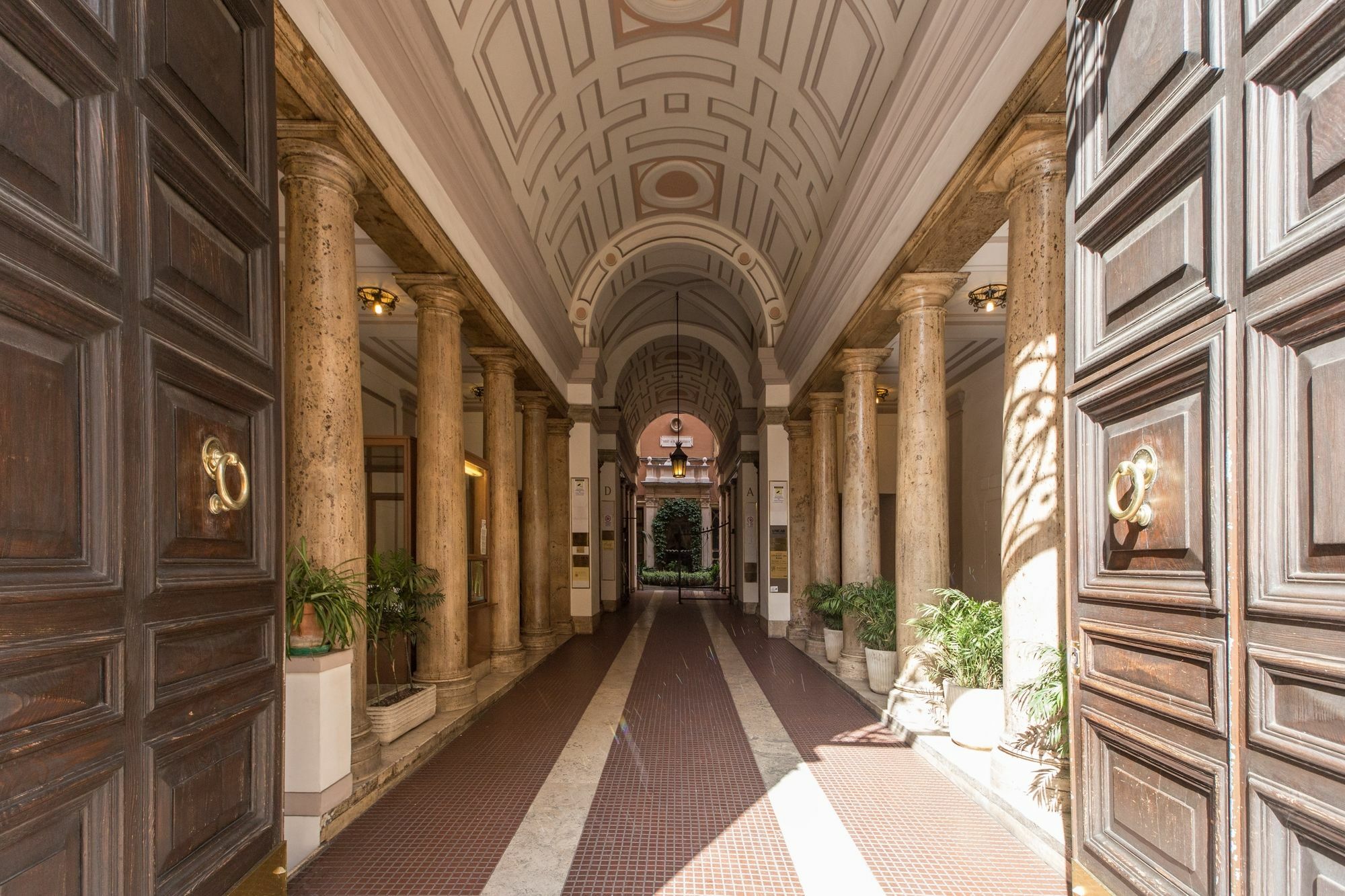 Persepolis Rome Hotel Exterior photo